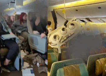 let Singapore Airlines Boeing